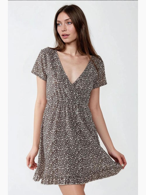 Vestido mini com decote em v e estampado floral miúdo, hiccup - Kiabi Vestido mini com decote em v e estampado floral miúdo, hiccup - Kiabi