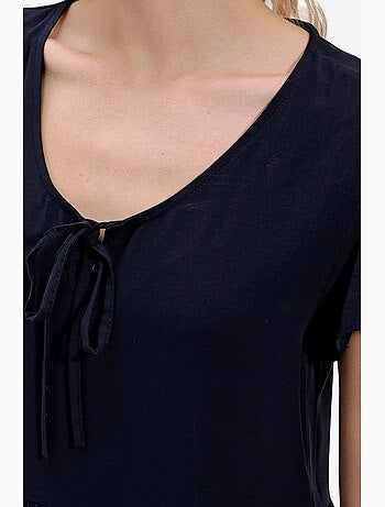Vestido mini com decote em v, folhos e laço bdart