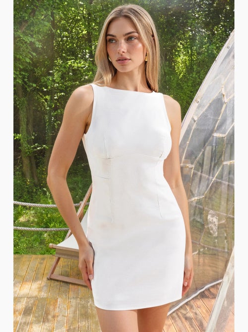 Vestido mini com detalhe nas costas hiccup - Kiabi Vestido mini com detalhe nas costas hiccup - Kiabi