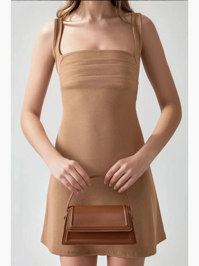 Vestido mini com franzido e decote quadrado hiccup Greige - Kiabi