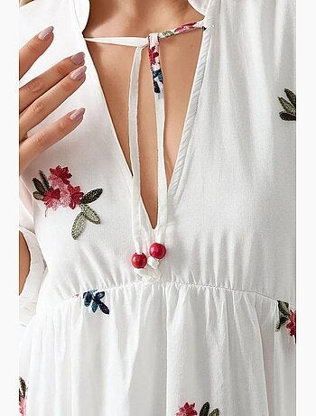 Vestido mini com padrão e decote em v hiccup