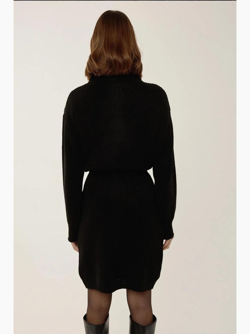 Vestido mini de malha canelada com cintura assente e gola com fecho hiccup Preto - Kiabi