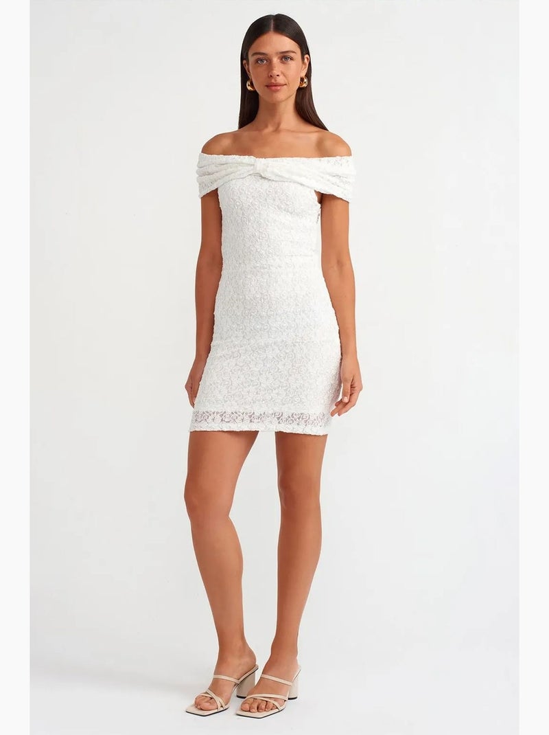 Vestido mini de renda justo ao corpo dilvin Branco - Kiabi