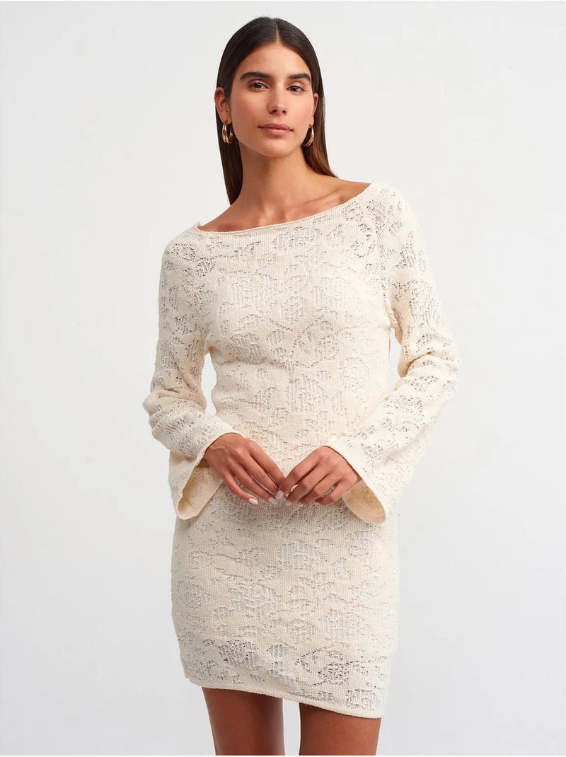 Vestido mini de renda justo dilvin Marfim - Kiabi