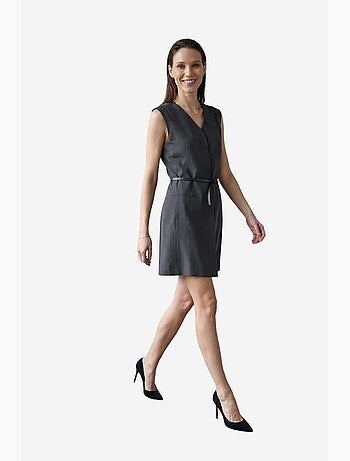 Vestido mini direito sem mangas com decote em v e cinto my fashion