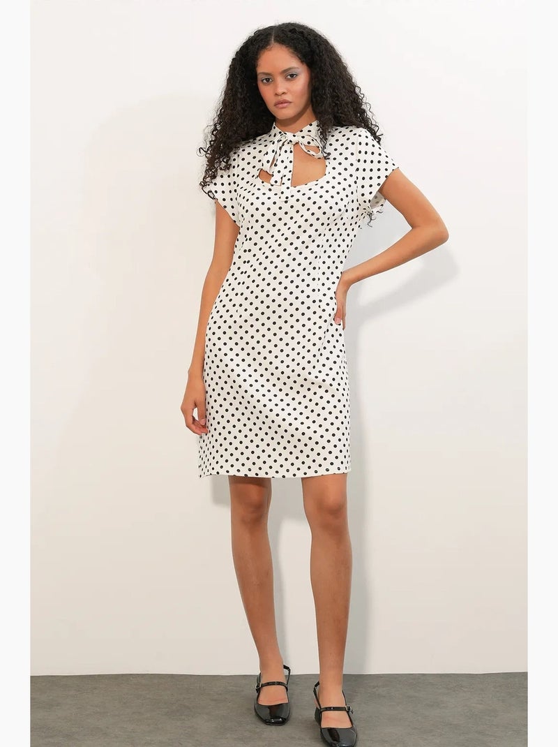 Vestido mini em a com bolinhas e laço bdart Branco sujo - Kiabi