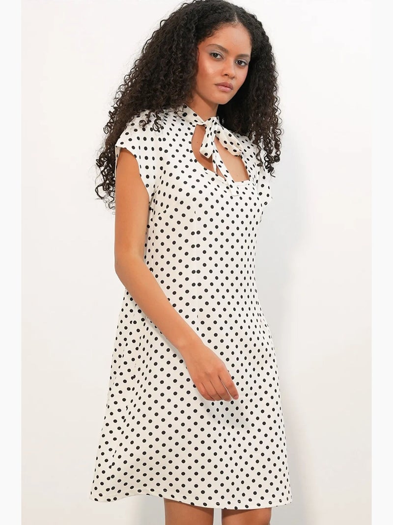 Vestido mini em a com bolinhas e laço bdart Branco sujo - Kiabi