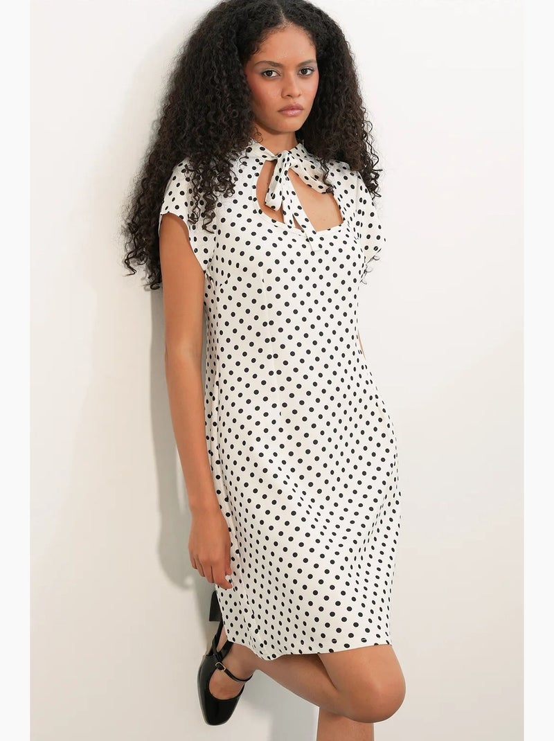 Vestido mini em a com bolinhas e laço bdart Branco sujo - Kiabi