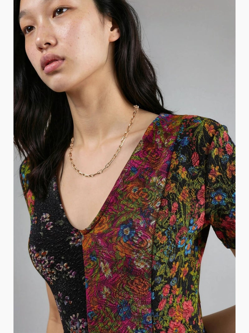 Vestido mini em a com decote em v e padrão floral hiccup Preto Rosa - Kiabi