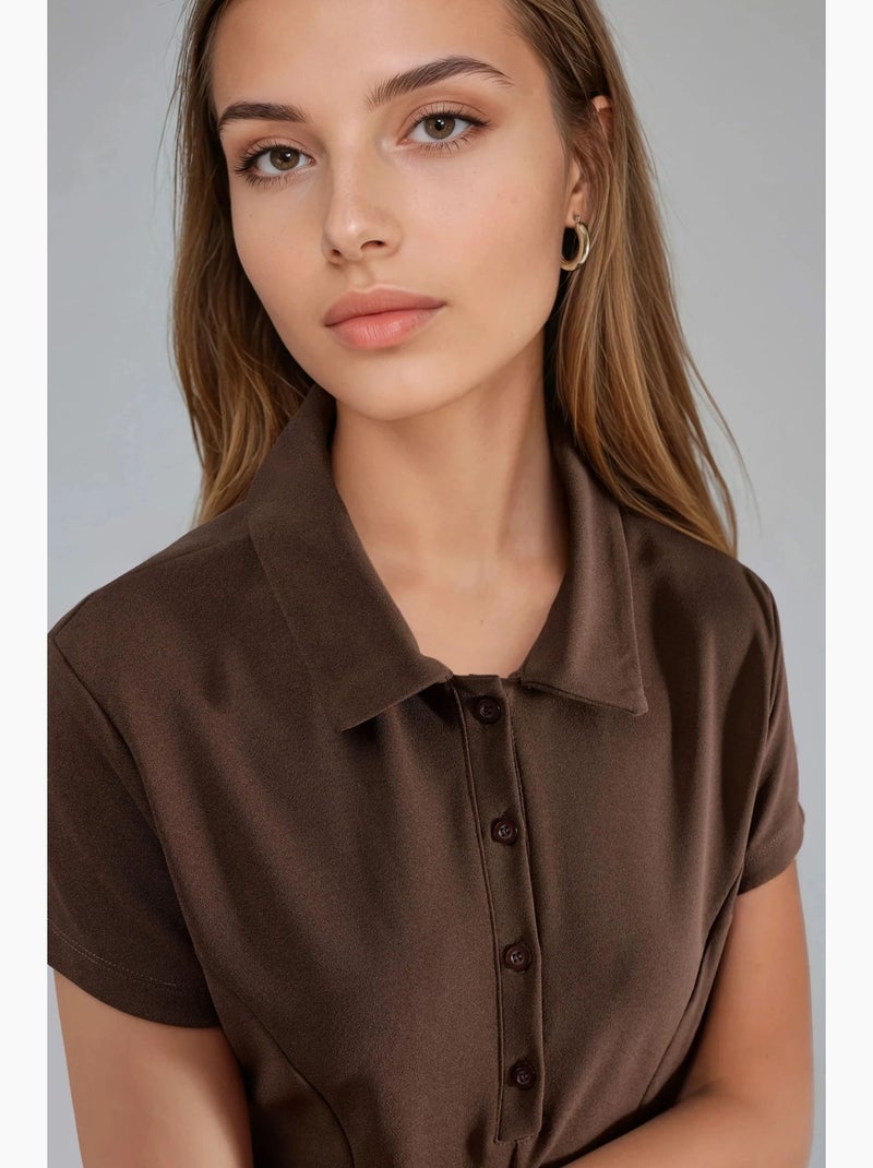 Vestido mini em crepe com fecho de botões e gola polo busem Castanho-claro - Kiabi