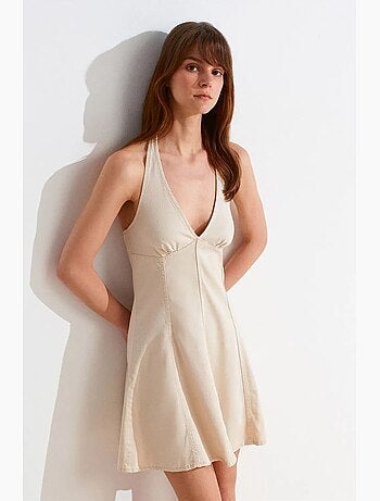 Vestido mini em linha a com decote halter dilvin