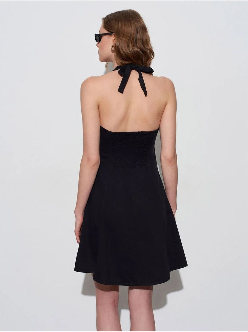 Vestido mini em linha a com decote halter dilvin Preto - Kiabi