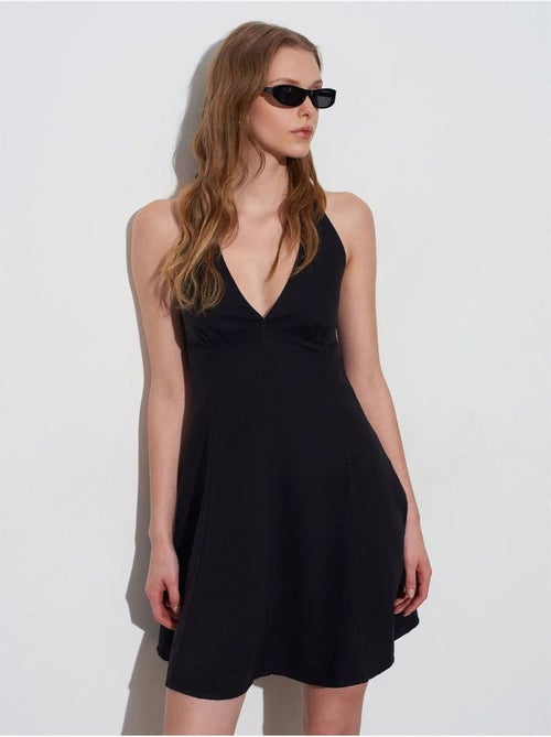 Vestido mini em linha a com decote halter dilvin - Kiabi