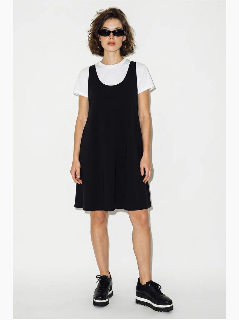 Vestido mini evasê sem mangas com bolsos lucci Preto - Kiabi