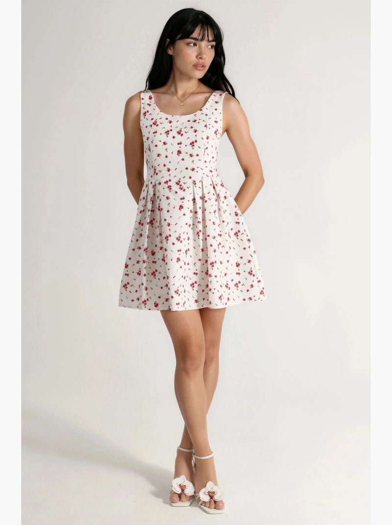 Vestido mini floral com corte em a e decote redondo hiccup Branco - Kiabi