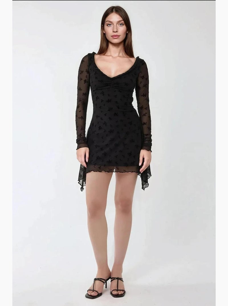 Vestido mini justo com decote em v e estampado floral hiccup Preto - Kiabi