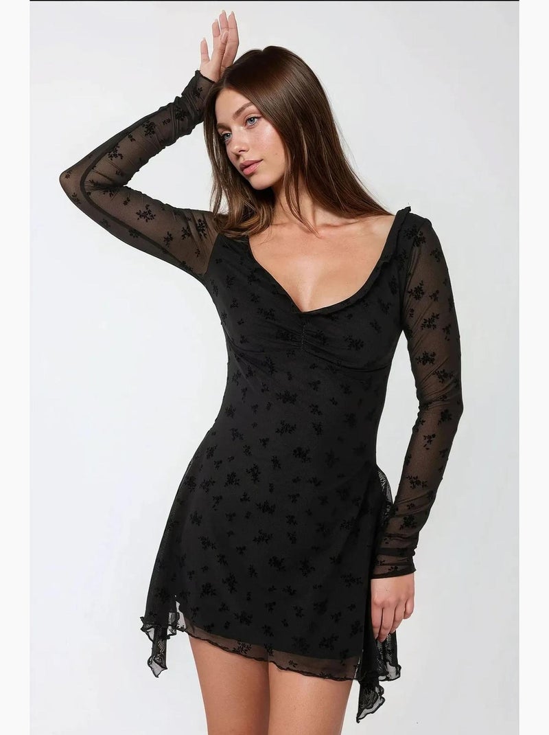 Vestido mini justo com decote em v e estampado floral hiccup Preto - Kiabi