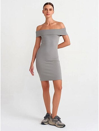 Vestido mini justo com decote ombro a ombro dilvin