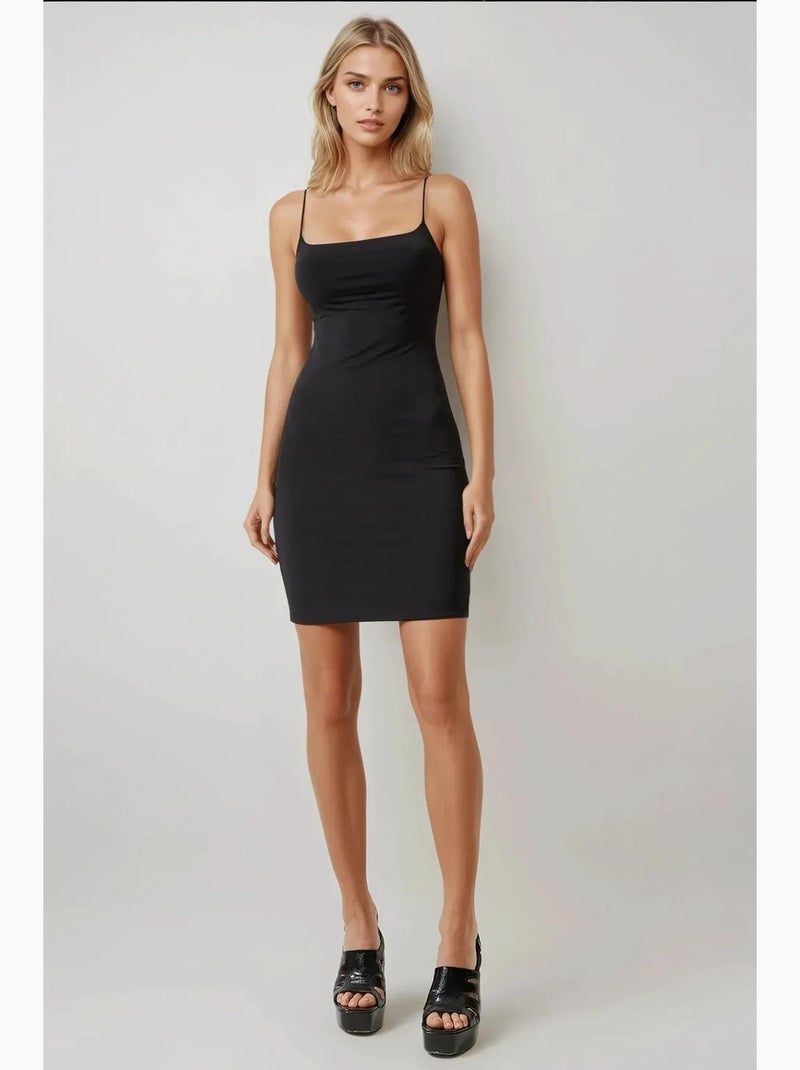 Vestido mini justo com decote quadrado hiccup Preto - Kiabi