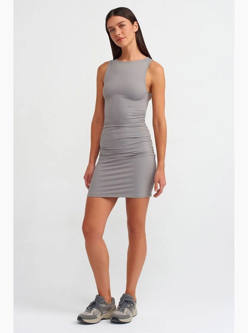 Vestido mini justo com drapeado dilvin - Kiabi Vestido mini justo com drapeado dilvin - Kiabi