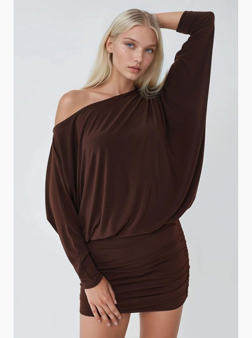 Vestido mini justo com gola assimétrica busem - Kiabi Vestido mini justo com gola assimétrica busem - Kiabi