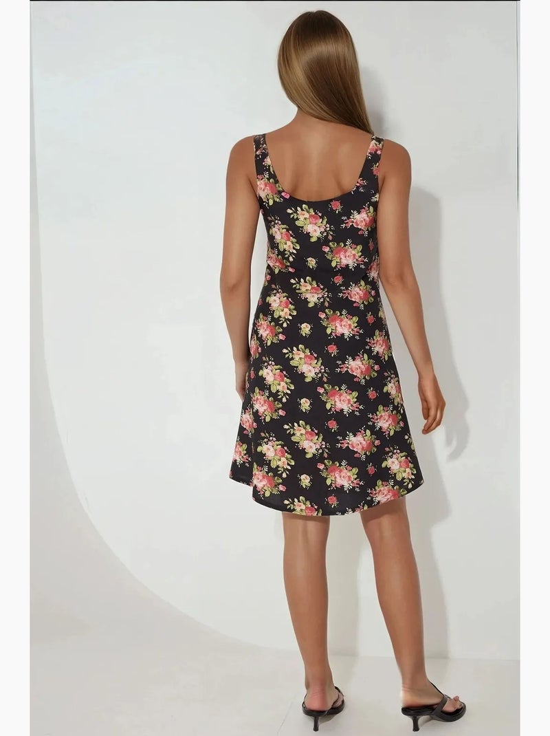 Vestido mini justo estampado com decote em u hiccup Preto - Kiabi