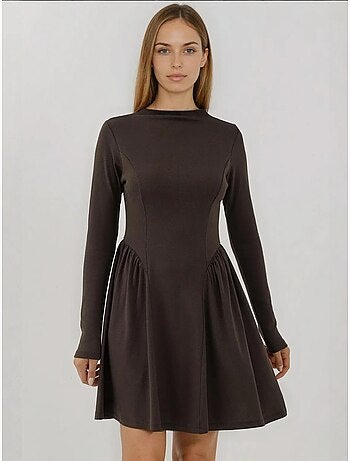 Vestido mini macio texturizado com decote barco hiccup