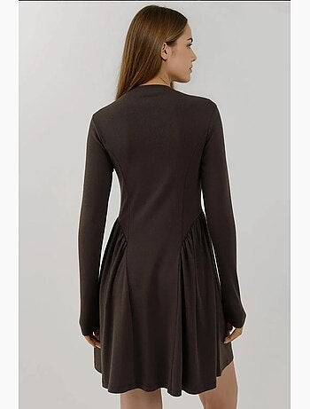 Vestido mini macio texturizado com decote barco hiccup