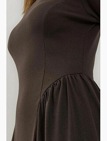 Vestido mini macio texturizado com decote barco hiccup
