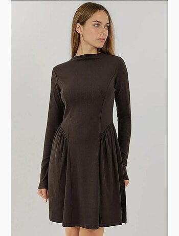 Vestido mini macio texturizado com decote barco hiccup