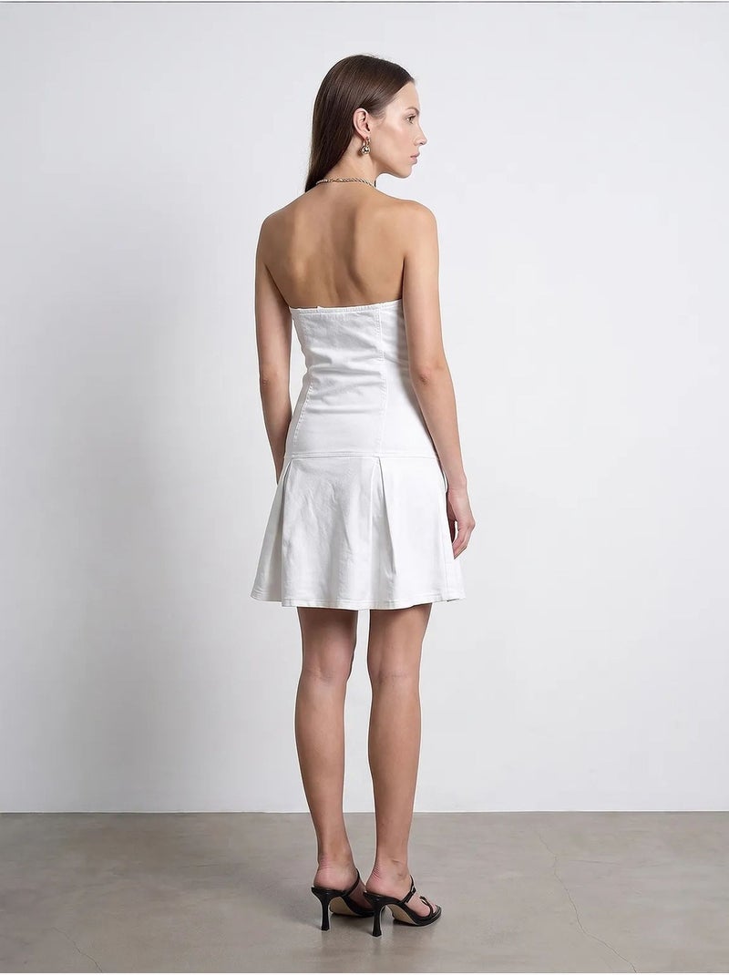 Vestido mini sem alças com detalhe de botões dilvin Branco - Kiabi