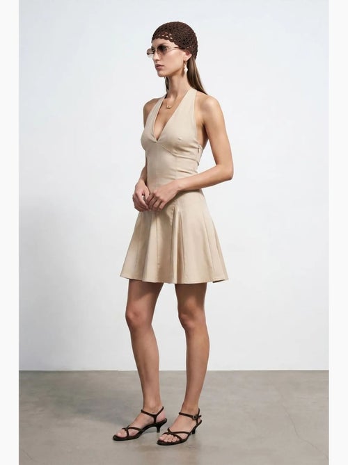 Vestido mini skater com decote halter dilvin - Kiabi Vestido mini skater com decote halter dilvin - Kiabi