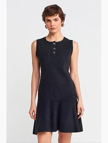 Vestido mini skater em malha sem mangas e sem costuras dilvin