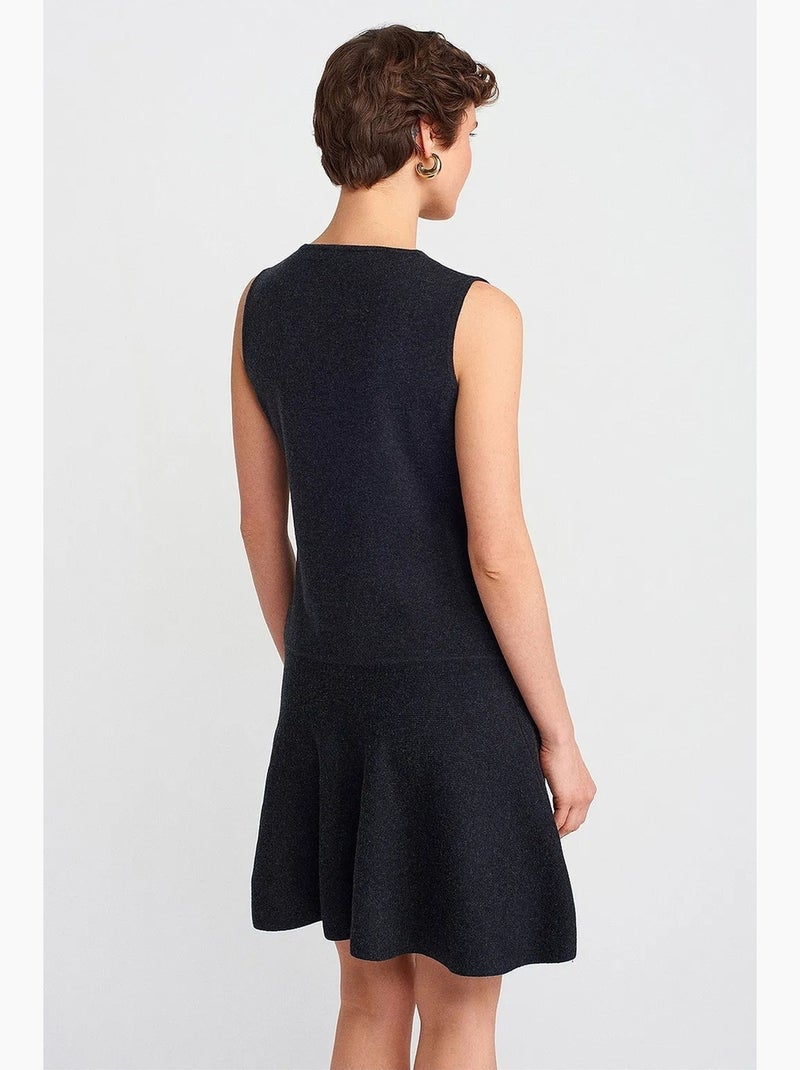 Vestido mini skater em malha sem mangas e sem costuras dilvin Preto - Kiabi