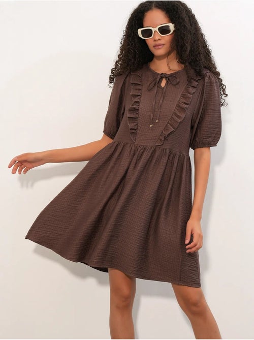 Vestido mini smock feminino em linha a bdart - Kiabi Vestido mini smock feminino em linha a bdart - Kiabi