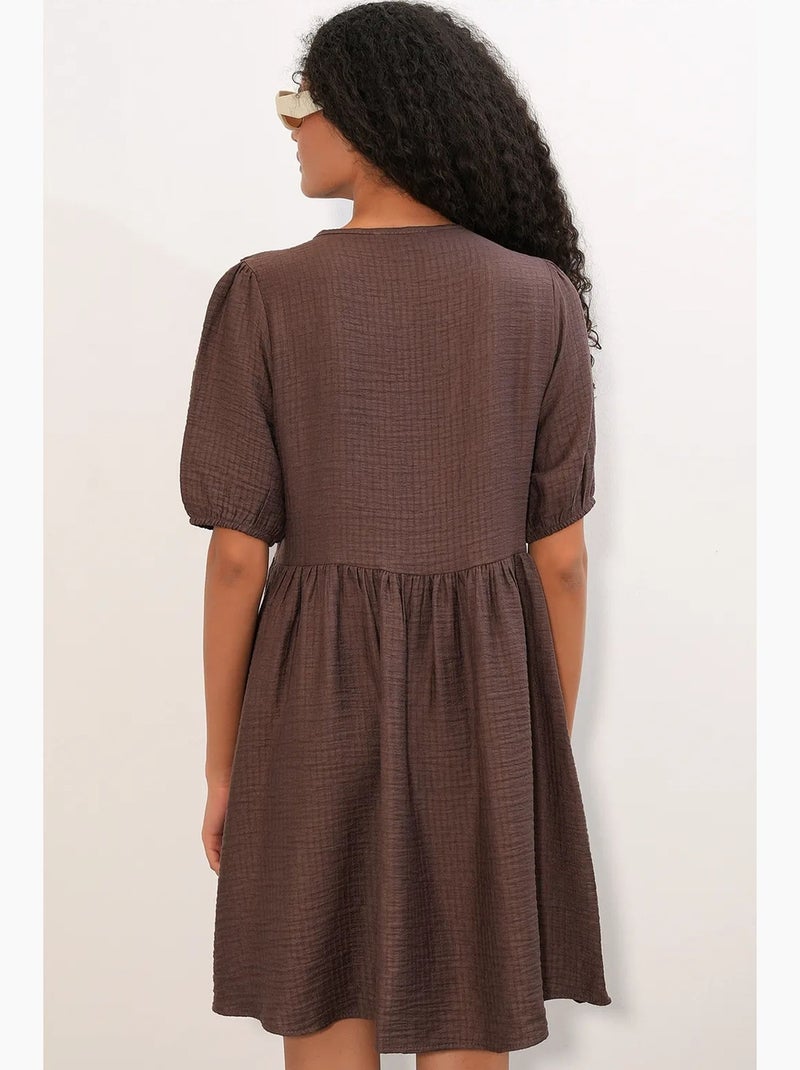 Vestido mini smock feminino em linha a bdart Castanho - Kiabi