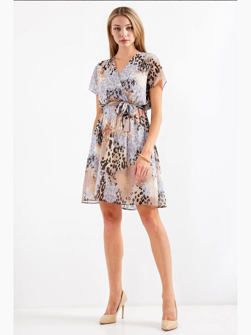Vestido mini tea floral com decote em v e cinto bdart Cinza - Kiabi