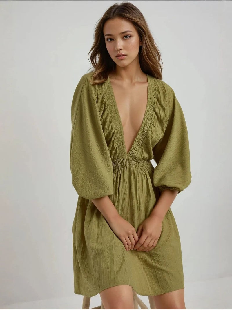 Vestido mini texturizado com decote em v e mangas compridas hiccup Verde - Kiabi