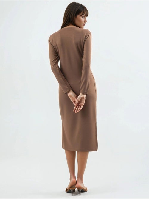 Vestido modal touch com racha, coleção bersan hiccup - Kiabi Vestido modal touch com racha, coleção bersan hiccup - Kiabi