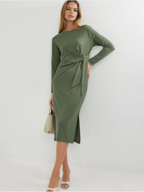 Vestido modal touch com racha, coleção bersan hiccup - Kiabi Vestido modal touch com racha, coleção bersan hiccup - Kiabi