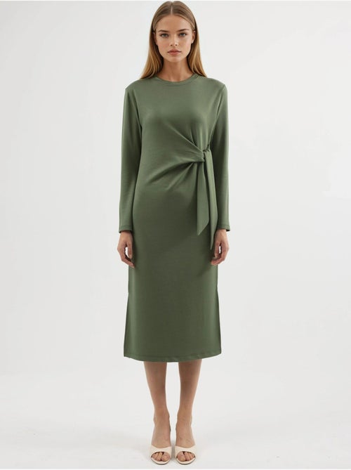 Vestido modal touch com racha, coleção bersan hiccup - Kiabi Vestido modal touch com racha, coleção bersan hiccup - Kiabi