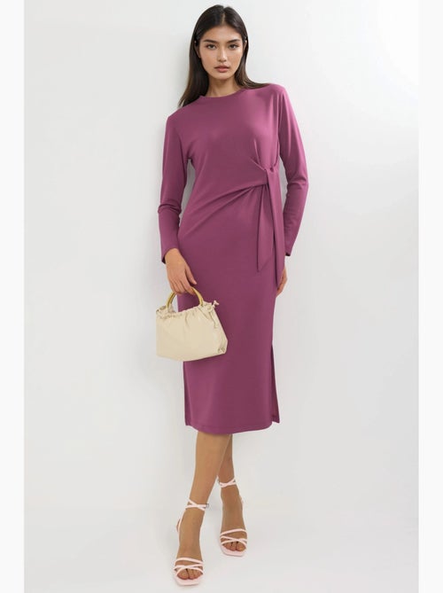Vestido modal touch com racha, coleção bersan hiccup - Kiabi Vestido modal touch com racha, coleção bersan hiccup - Kiabi