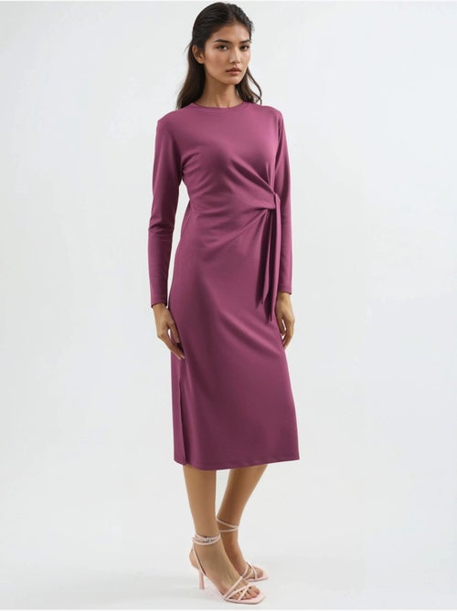 Vestido modal touch com racha, coleção bersan hiccup - Kiabi Vestido modal touch com racha, coleção bersan hiccup - Kiabi