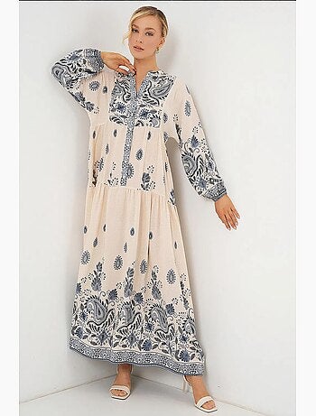 Vestido modesto com padrão autêntico bdart