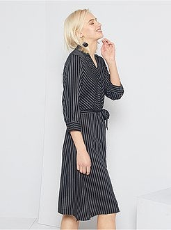 Vestido pelo joelho às riscas 'JDY' - Kiabi