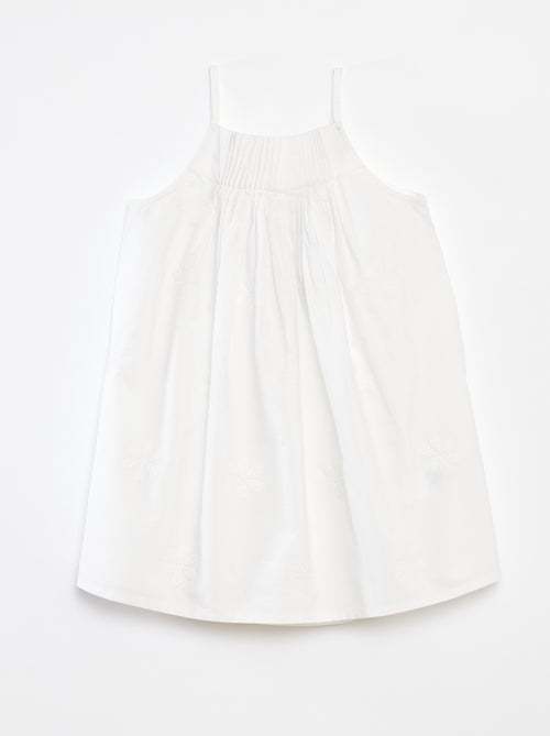 Vestido plissado bordado - Kiabi
