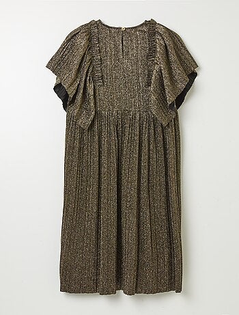 Vestido plissado e com lantejoulas