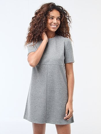 Vestido reto em malha macia