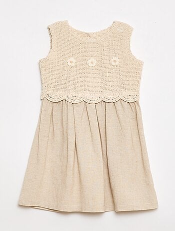 Vestido sem mangas com parte superior em crochê