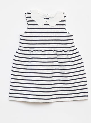 Vestido sem mangas de malha amarrotada com motivo
